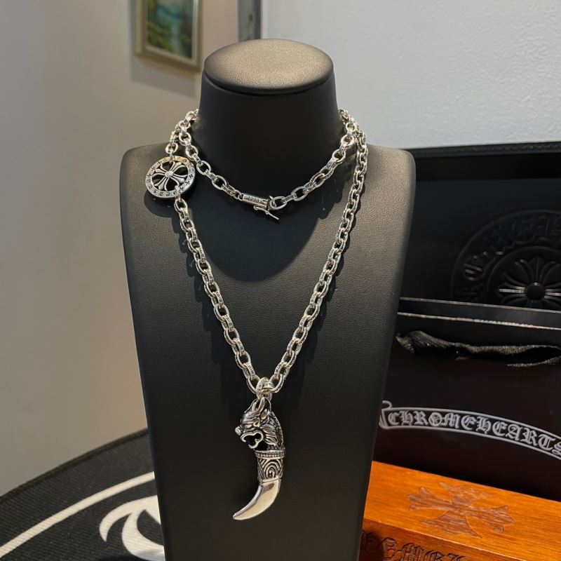 Ch*0me He**ts necklaces